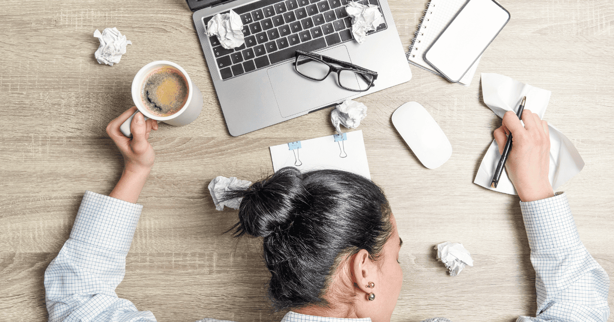 Del estrés normalizado a la enfermedad: La trampa del trabajo
